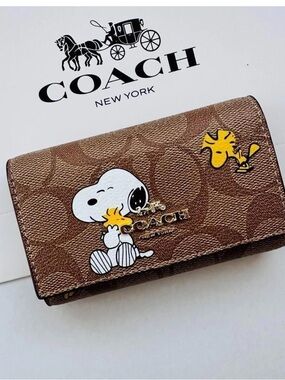 COACH &PENUTS KEY CASE SNOOPY SMARTKEY